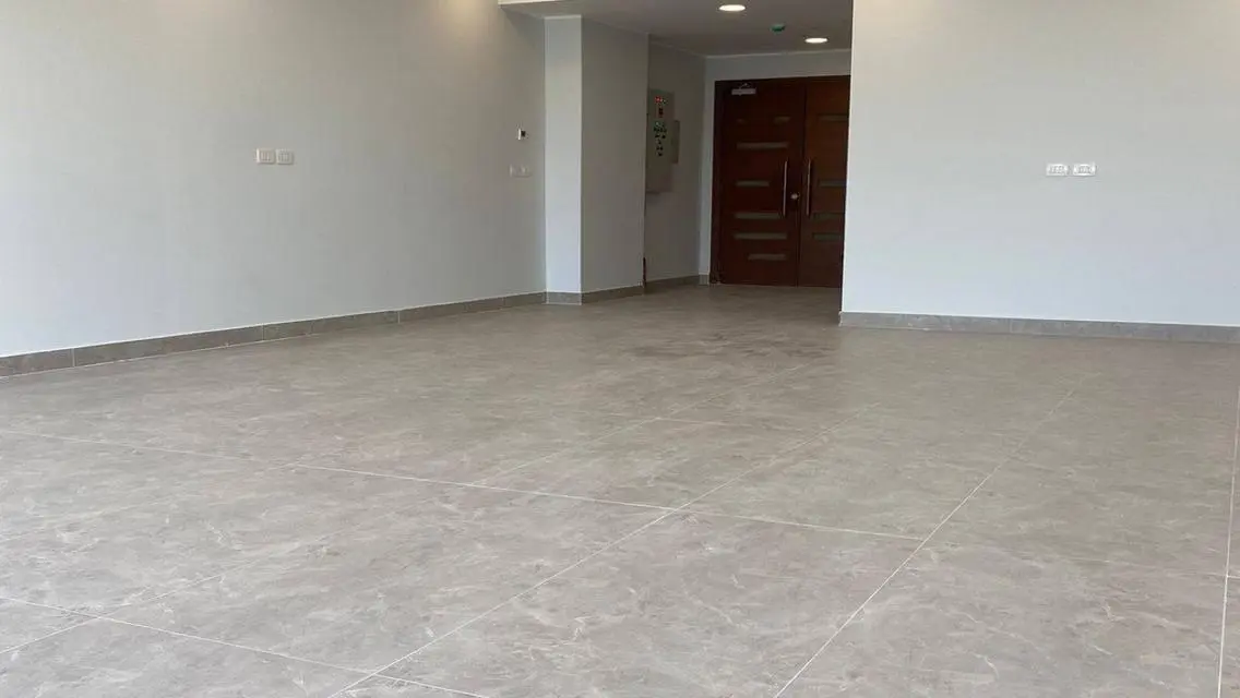 شقة فاخرة للبيع بمساحة 133000 متر