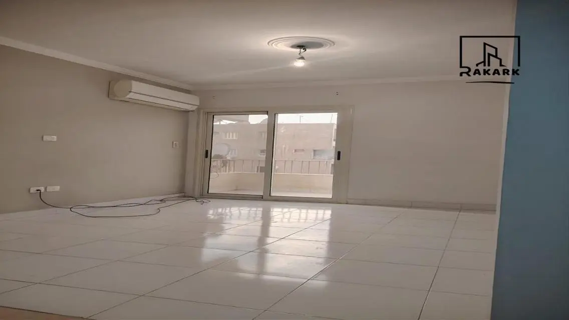شقة رائعة للإيجار بمساحة 200 متر بـ 16,000 جنيه