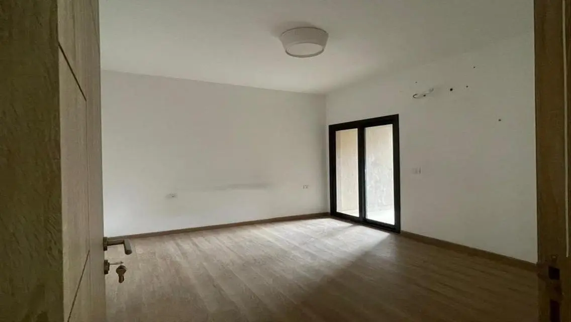 Luxury Apartment for Sale with Lake View