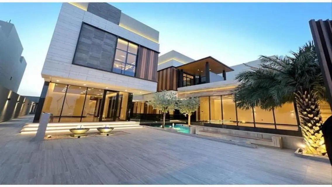 Luxury Villa in Prime Location with Full Amenities