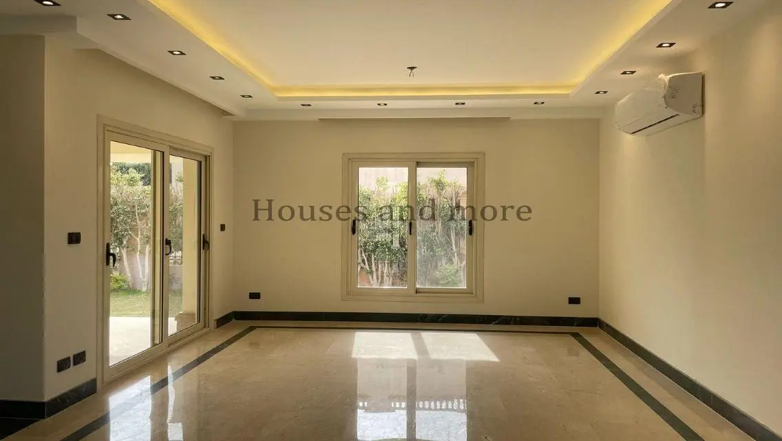 Luxury Villa for Sale, 480 Square Meters with Stunning Views