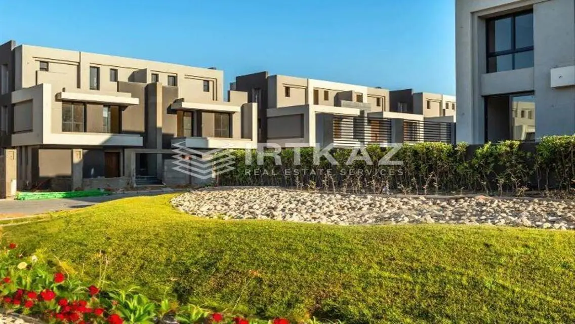 Luxurious Villa with Private Garden and Stunning Views