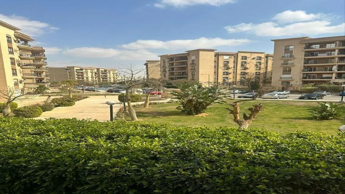 شقة فاخرة للإيجار في موقع متميز