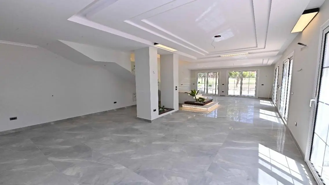 Luxurious Home for Sale with Ample Space in Prime Location