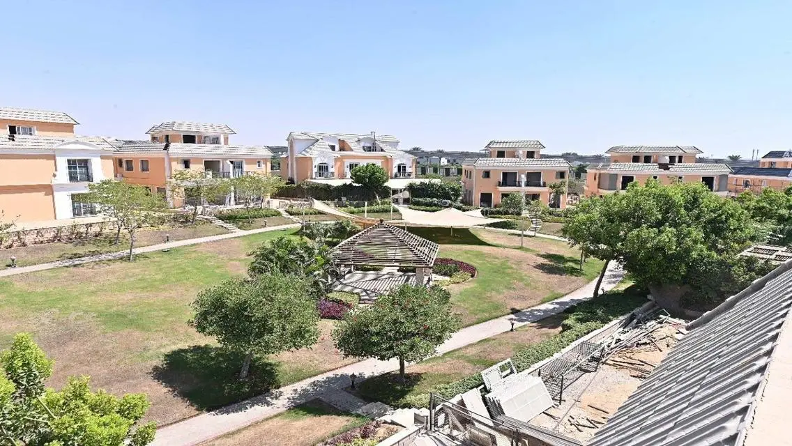 Luxurious Home for Sale with Ample Space in Prime Location