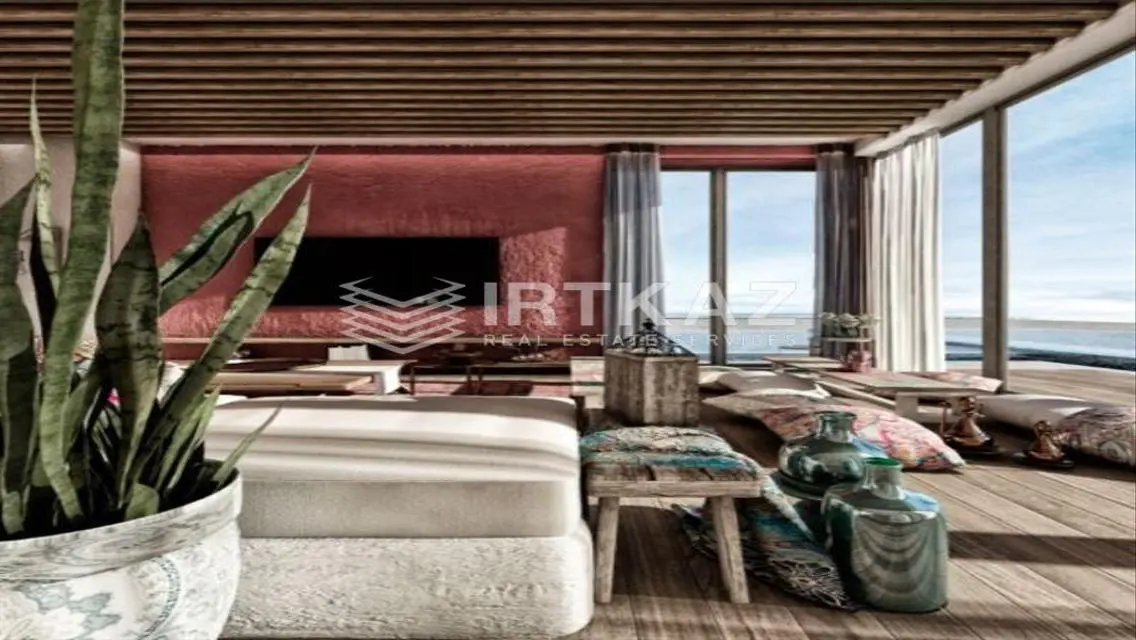 Luxury Apartment for Sale Overlooking the Lake