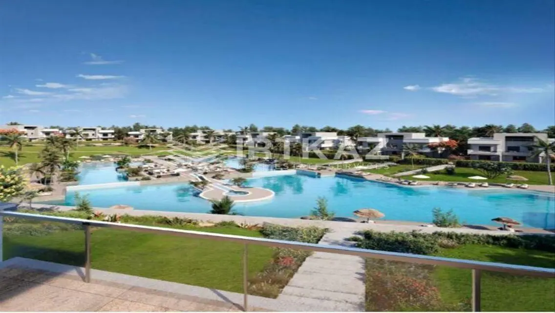 Luxury Apartment for Sale Overlooking the Lake