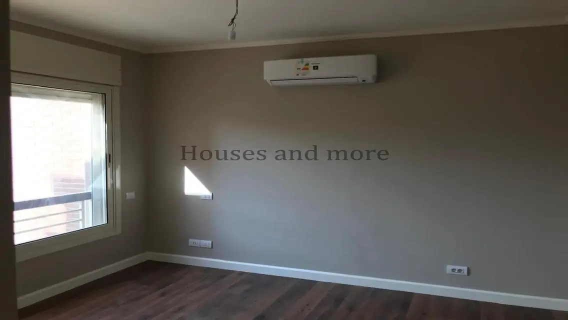 Luxury Villa in New Giza - 19000000 EGP