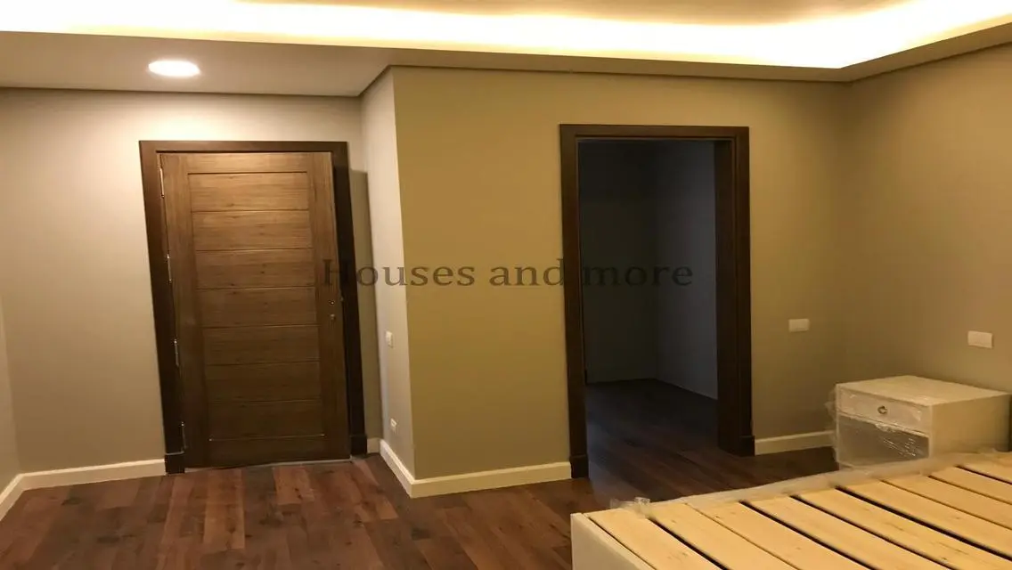 Luxury Villa in New Giza - 19000000 EGP