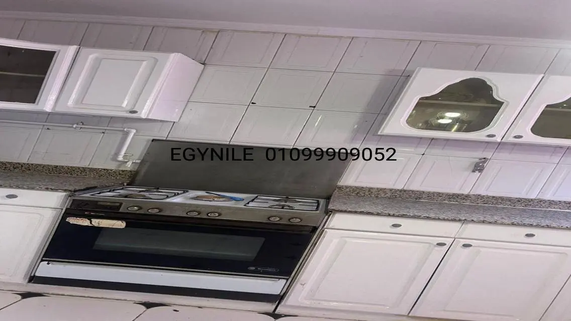 دوبلكس نظيف وكبير للإيجار في الزمالك - مشمس ورائع