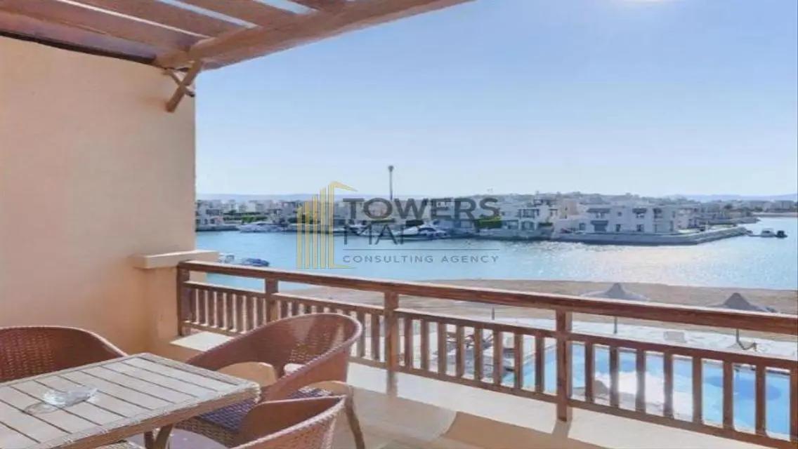 Luxurious Villa with Study Room and Stunning Lake View
