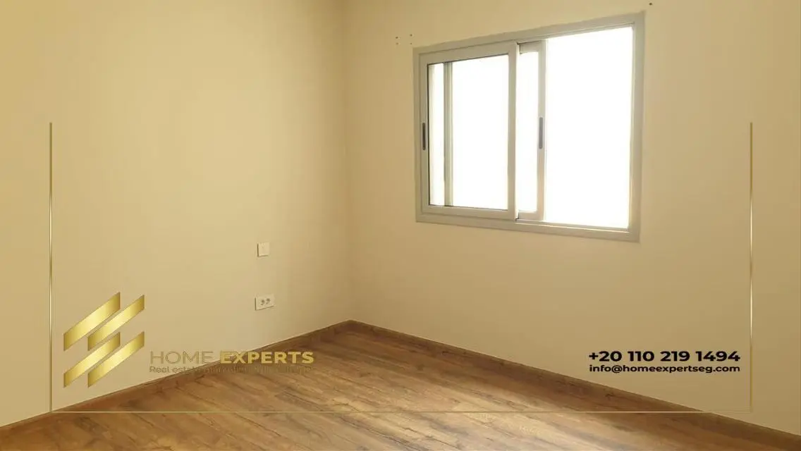 For Sale: Apartment with 2043 square meters