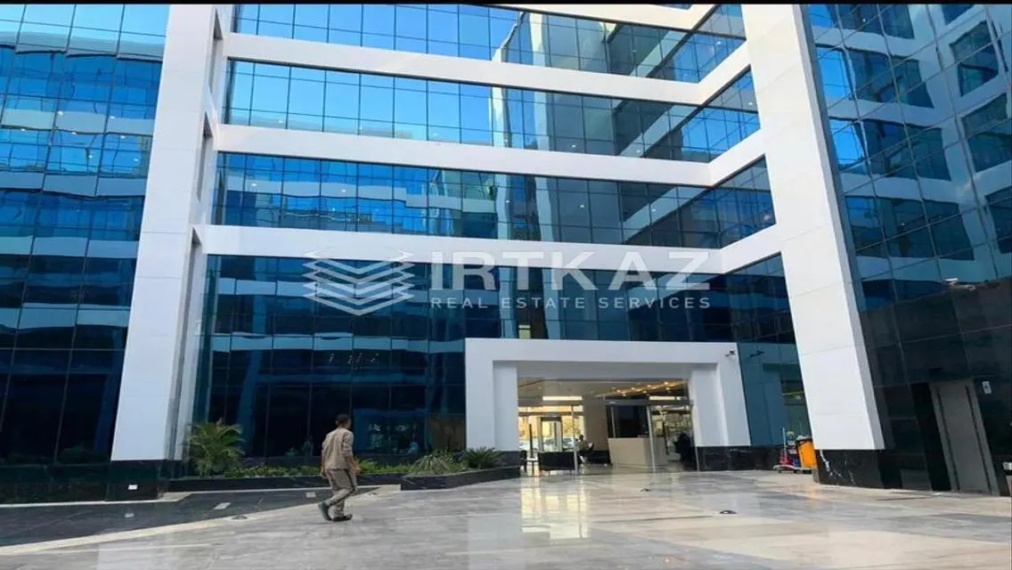 شقة فاخرة للبيع في منطقة استراتيجية