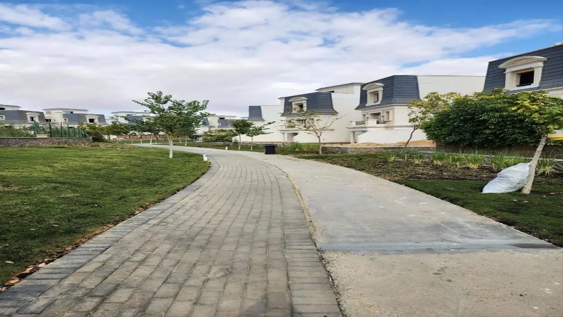 Luxury Villa for Sale with Private Pool and Garden