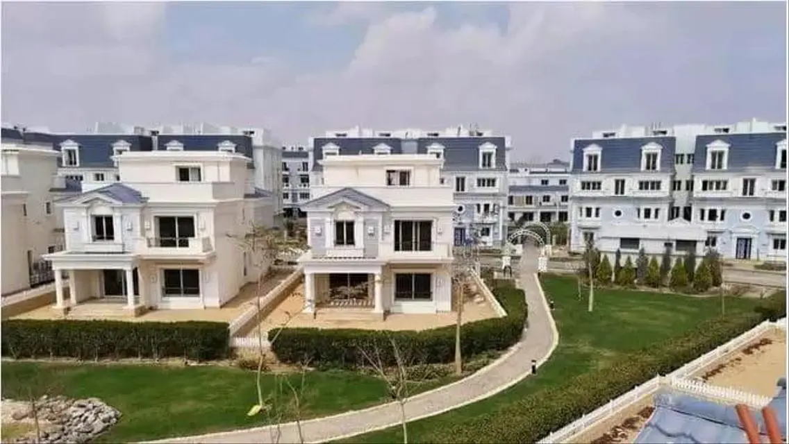 Stunning 3-Bedroom Apartment with High Ceiling for Sale