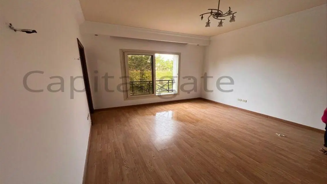 Luxury Apartment with Private Garden and Pool