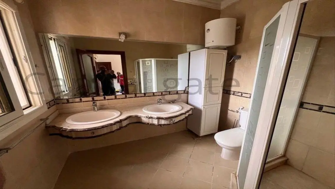 Luxury Apartment with Private Garden and Pool