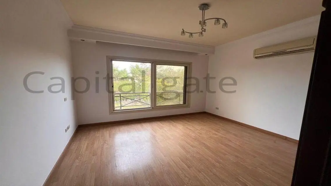 Luxury Apartment with Private Garden and Pool