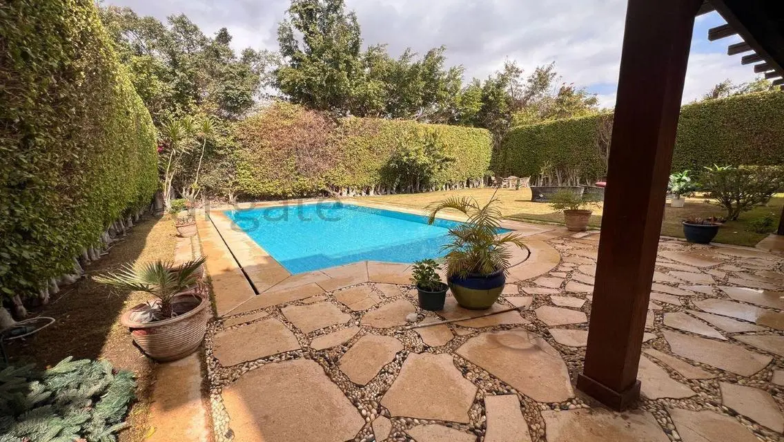 Luxury Apartment with Private Garden and Pool