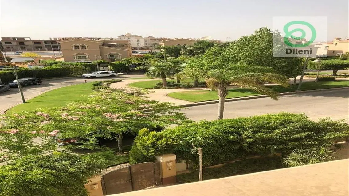 شقة فاخرة بمساحة 710 متر مع إطلالة مميزة