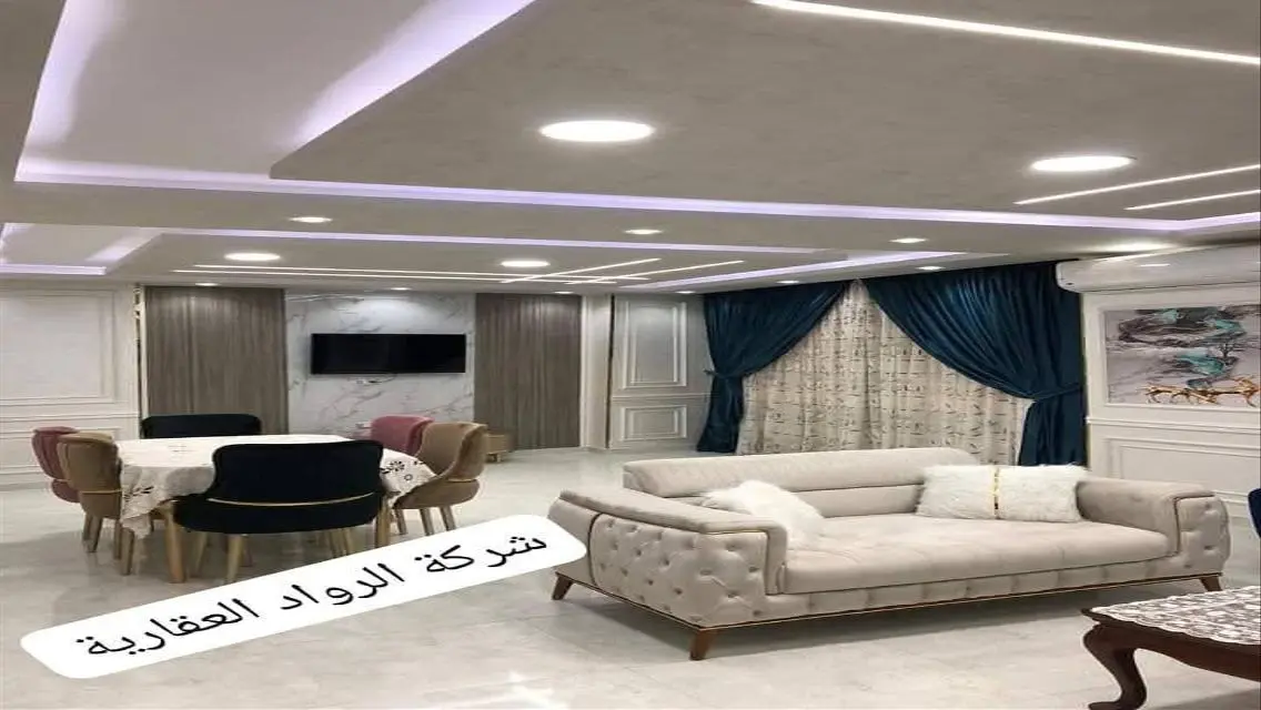 شقة فاخرة للإيجار مساحتها 225 متر في موقع مميز