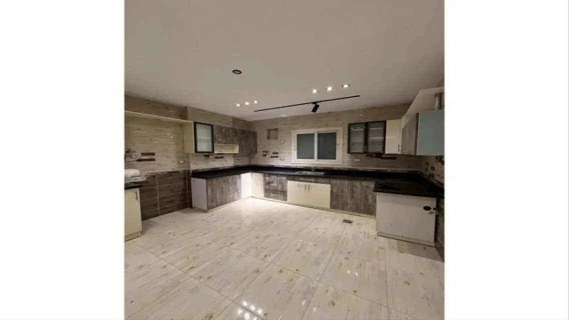 Luxury Apartment at New Vision School 210, 4 Bedrooms