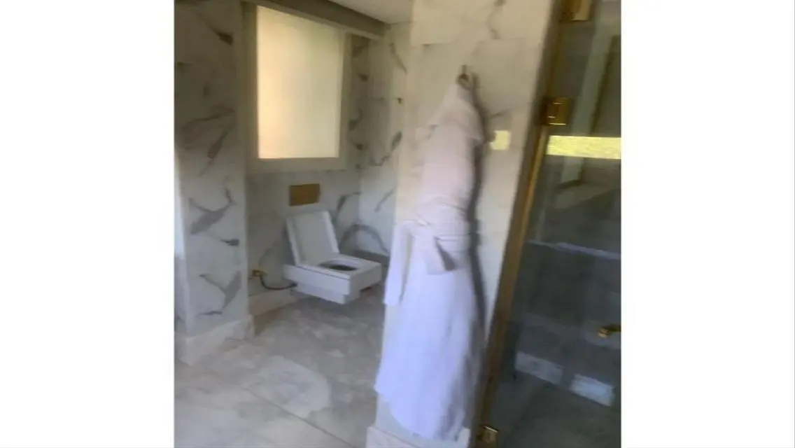 فيلا فاخرة مع إطلالة ساحرة وحديقة خاصة