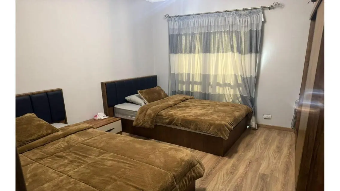 شقة فاخرة بمساحة واسعة في قلب المدينة
