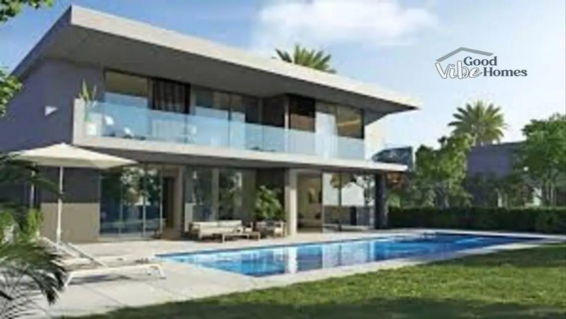 Luxury Villa with Extensive Space and Diverse Amenities