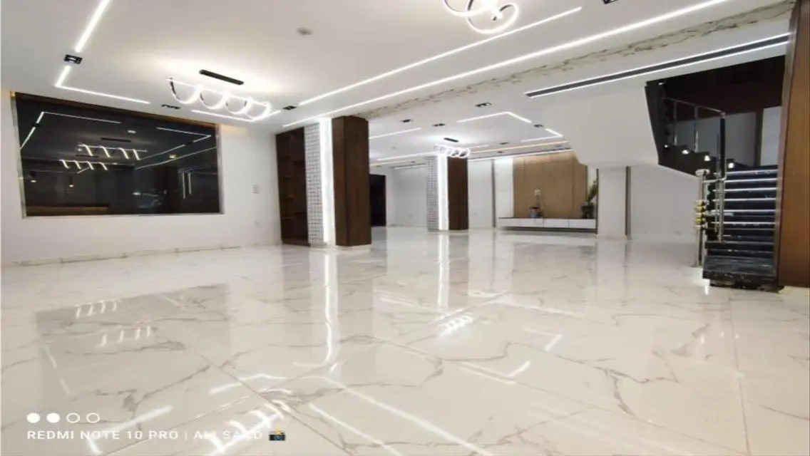 Luxury 3-Bedroom Apartment with Stunning Views