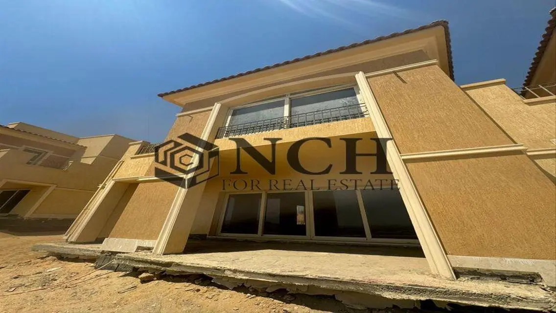 فيلا فاخرة مع مسبح خاص وحديقة في موقع متميز