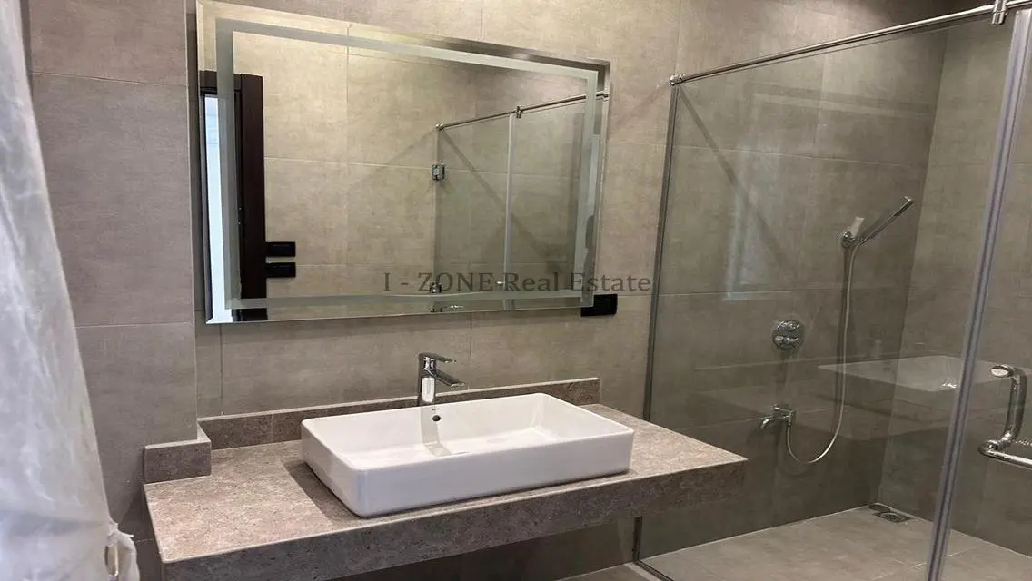 Stunning Lake View Apartment for Sale
