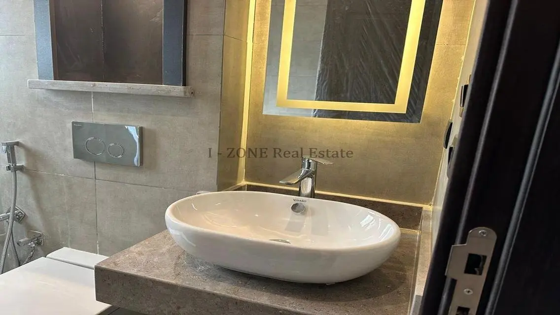 Stunning Lake View Apartment for Sale