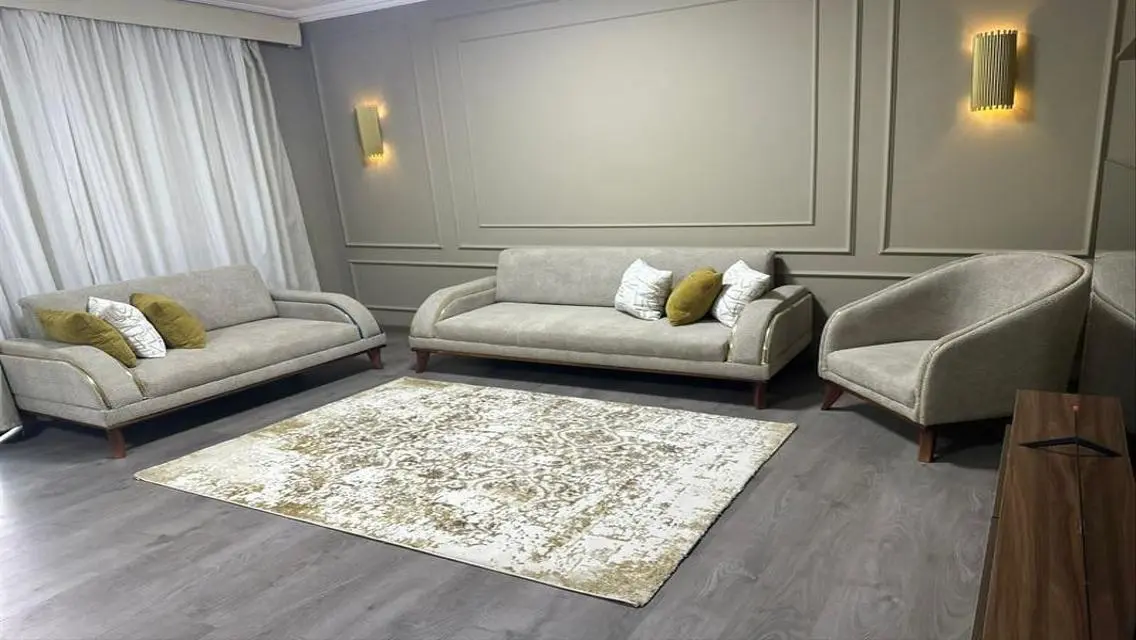 شقة فاخرة للبيع بمساحة واسعة