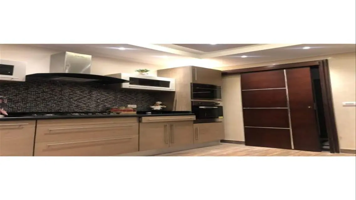 شقة فاخرة للبيع في 230 هب 50