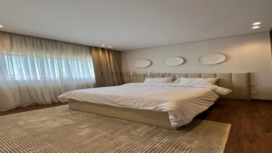 Stunning Apartment in I-Zone