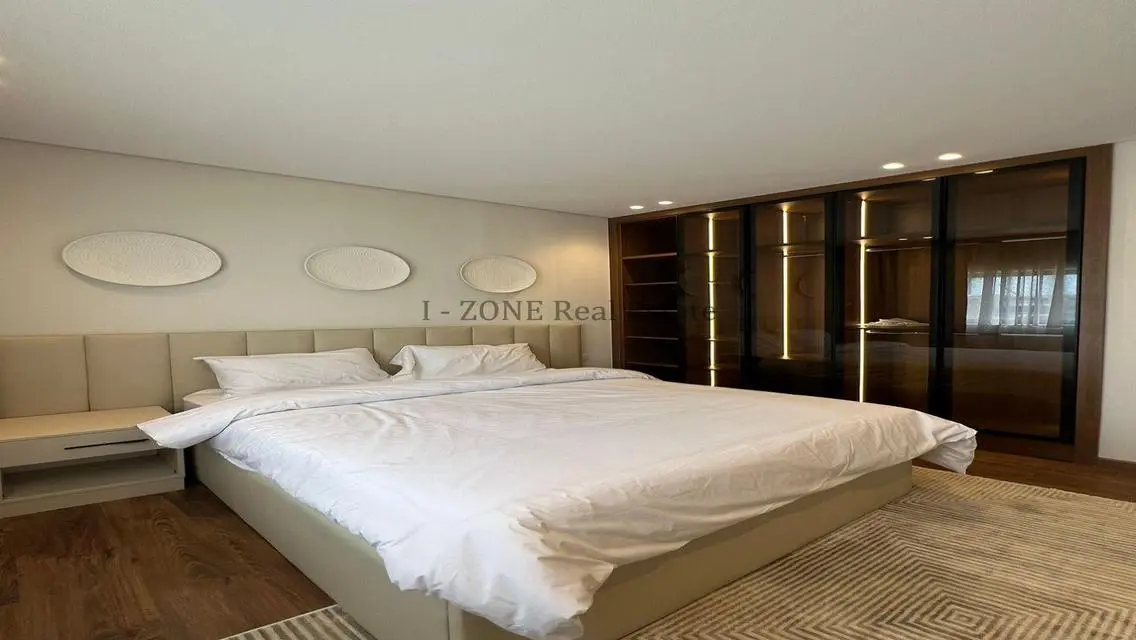 Stunning Apartment in I-Zone