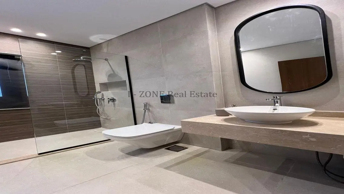 Stunning Apartment in I-Zone