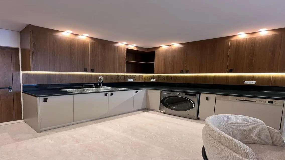 Stunning Apartment in I-Zone