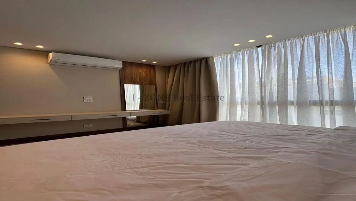 Stunning Apartment in I-Zone