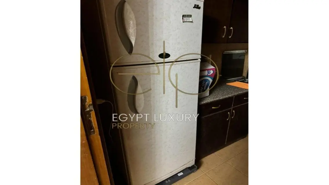 فيلا فاخرة مع مسبح خاص وحديقة في موقع متميز
