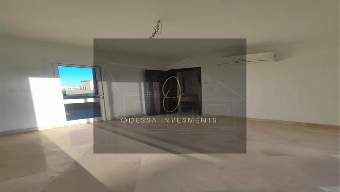 Luxury Apartment with 356 m² Space and Maid's Room