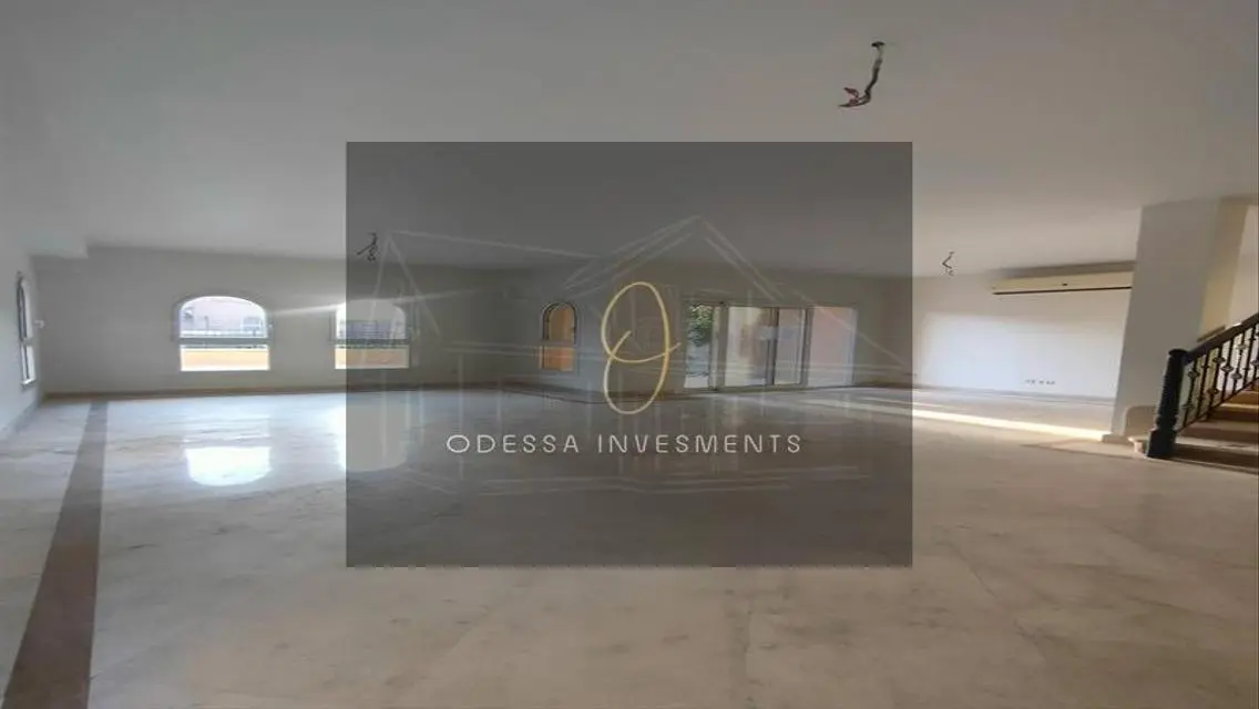 Luxury Apartment with 356 m² Space and Maid's Room