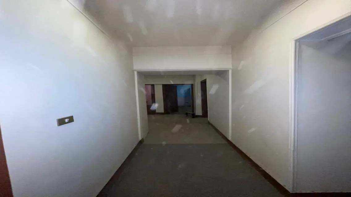 Stunning Apartment for Sale with Spacious Design in Prime Location