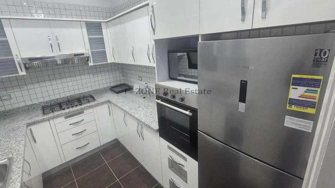 شقق سكاي في آي زون - 1602
