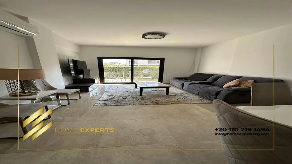Luxurious Apartment with Stunning View and Spacious Living
