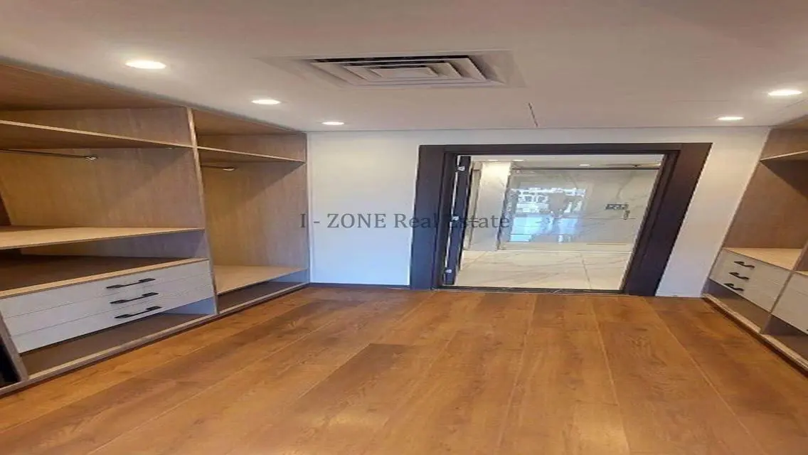 Luxurious 3-Bedroom Apartment in IZONE