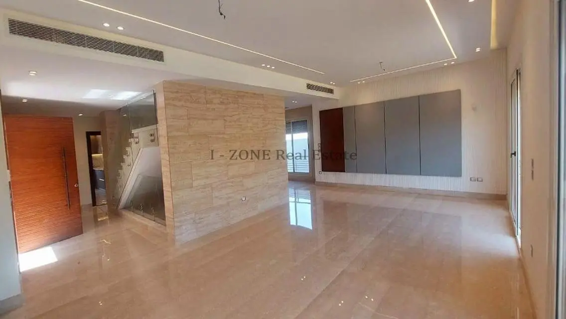 Luxurious 3-Bedroom Apartment in IZONE