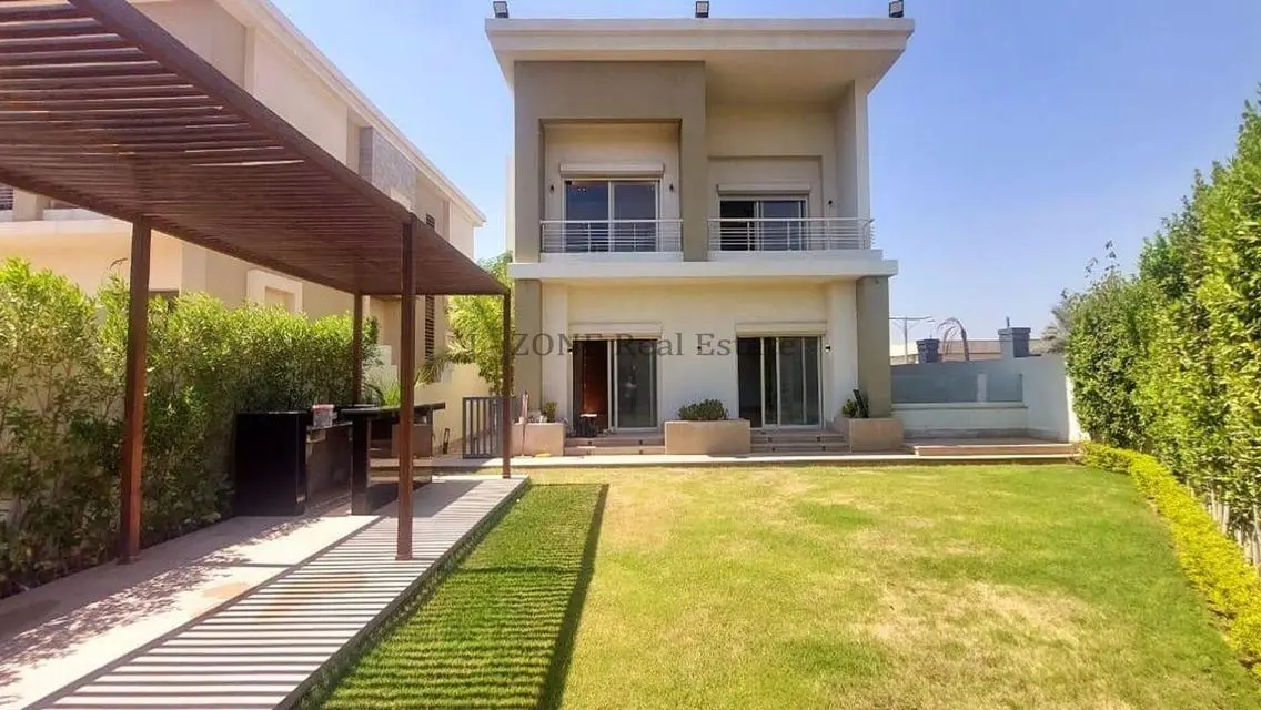 Luxurious 3-Bedroom Apartment in IZONE