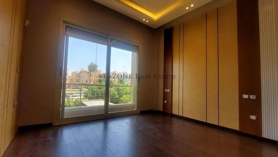 Luxurious 3-Bedroom Apartment in IZONE